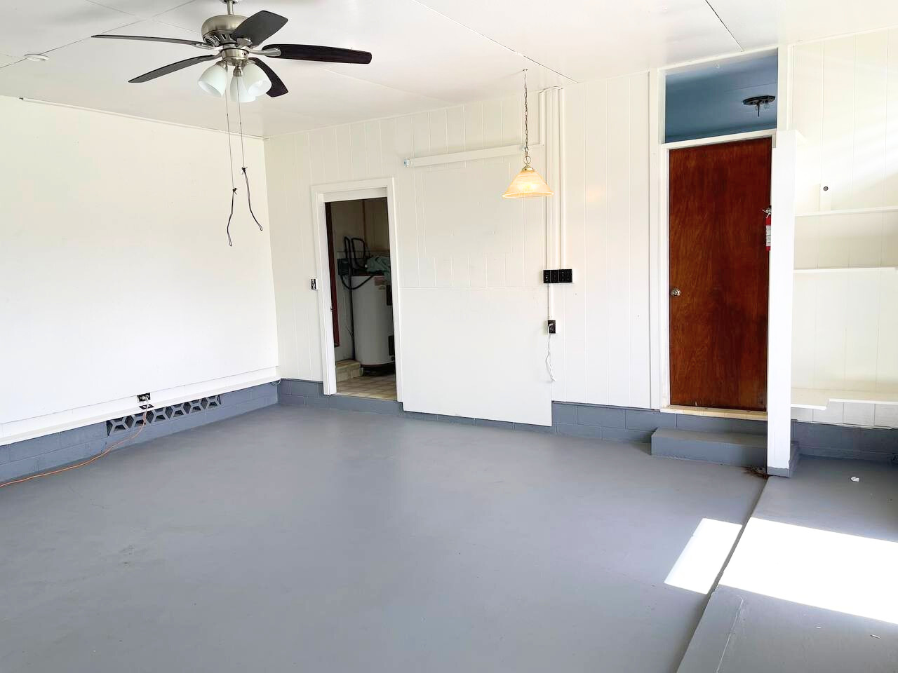 2379 Kilauea Avenue - 2 - STUDIO